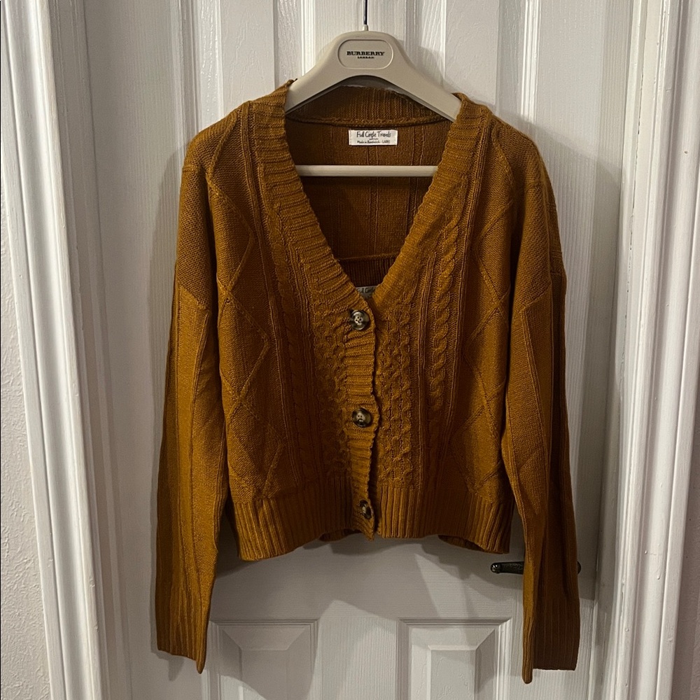 FULL CIRCLE TRENDS SWEATER SET SIZE LARGE